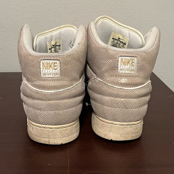 Nike Textured Cream High-Tops - Picture 3 of 4